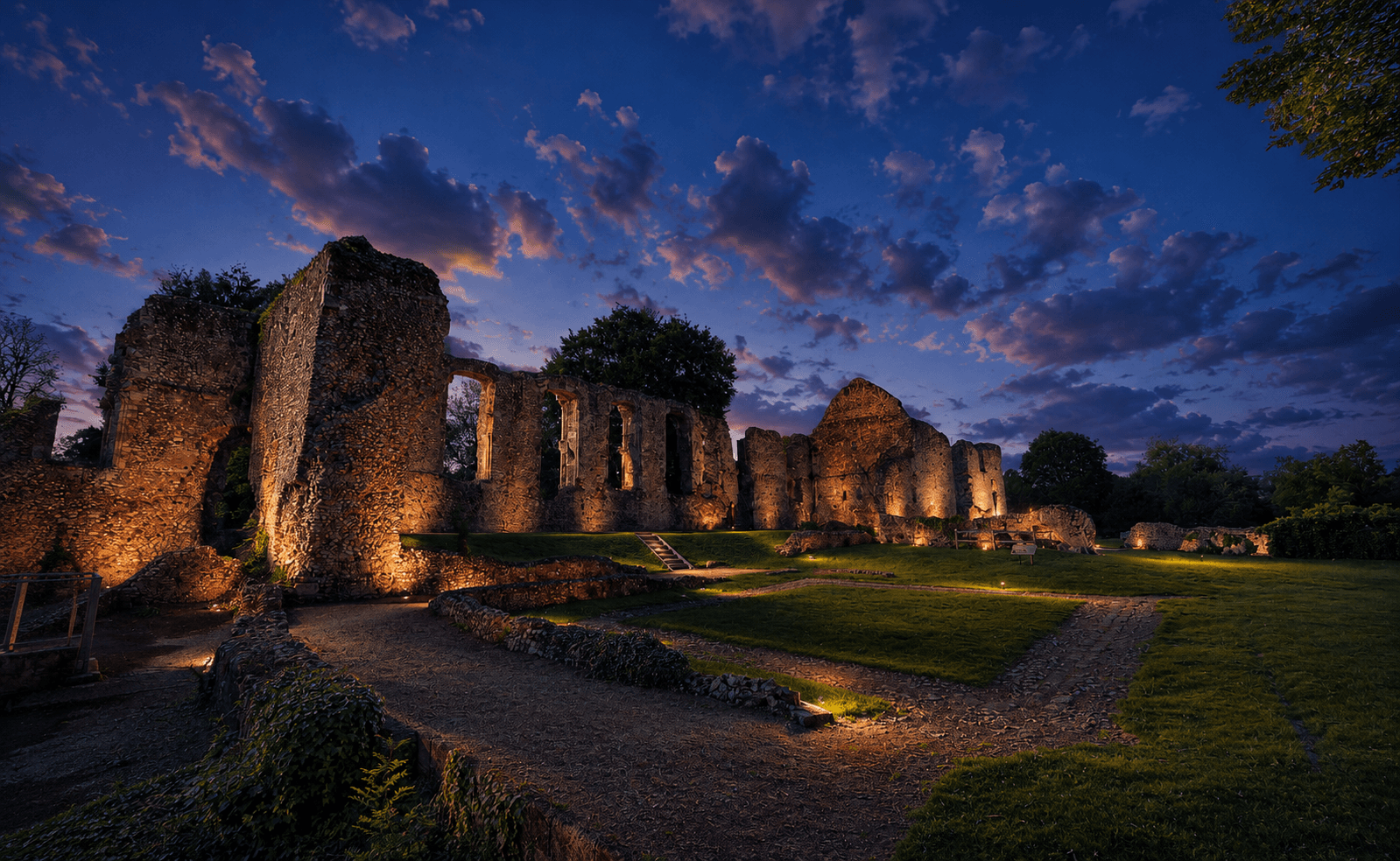 Bishop's Waltham Palace ruins