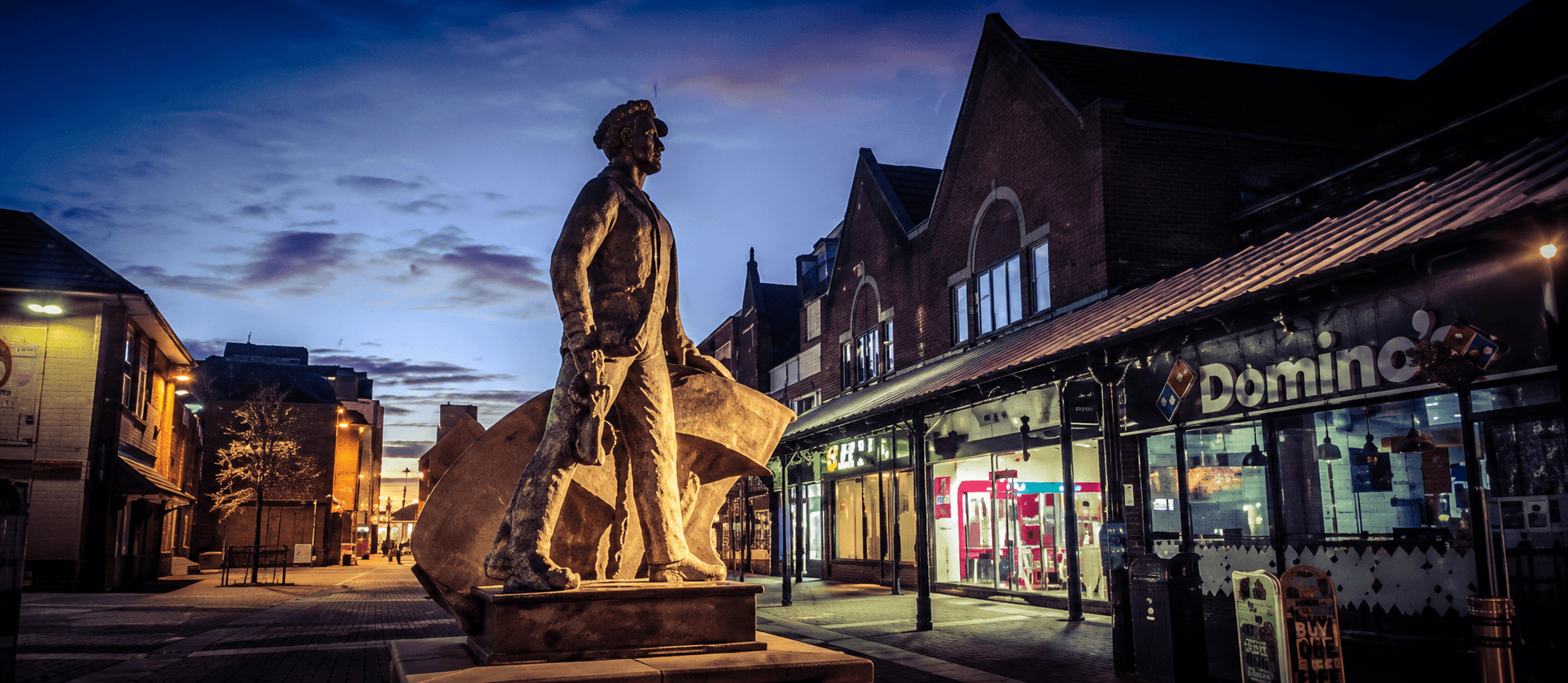 The Railwayman statue in Eastleigh